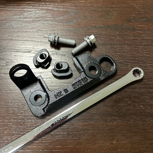 DETACHABLE TOWBAR BRACKET