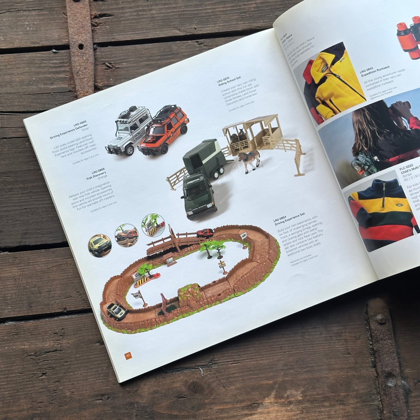 LAND ROVER GEAR BROCHURE 2003 - ENGLISH