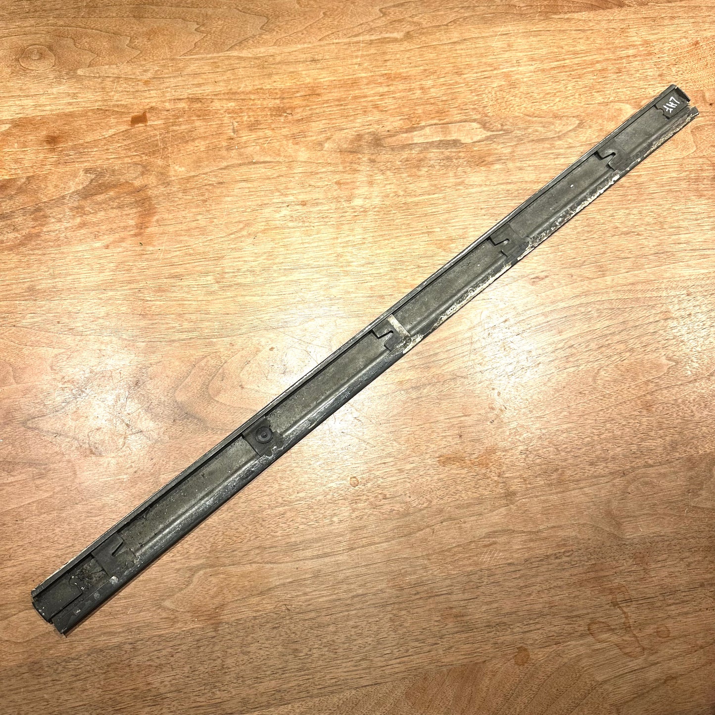 WAIST CAPPING LH FRONT