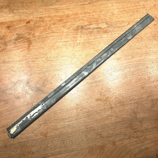 WAIST CAPPING LH FRONT