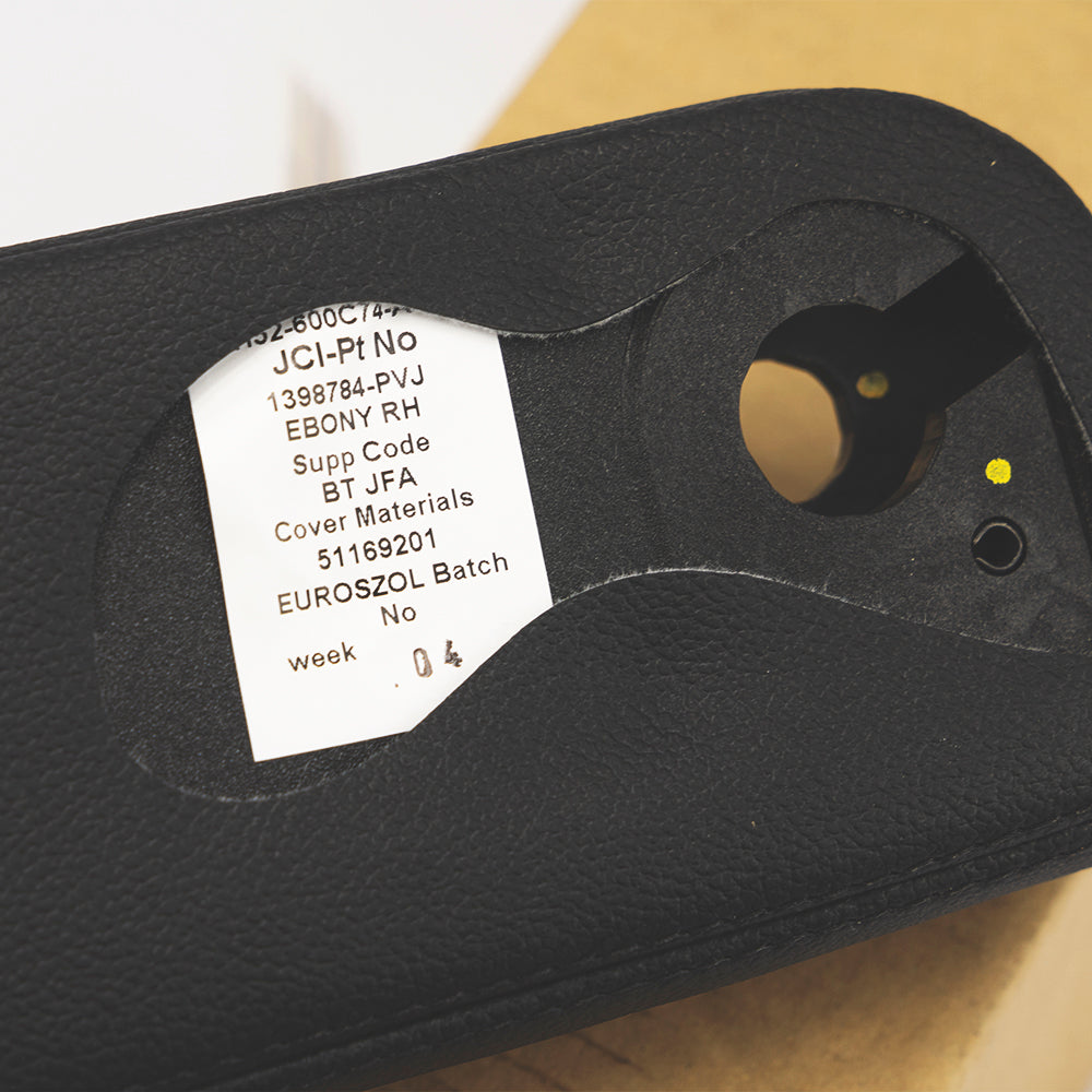 RH ARM REST EBONY BLACK