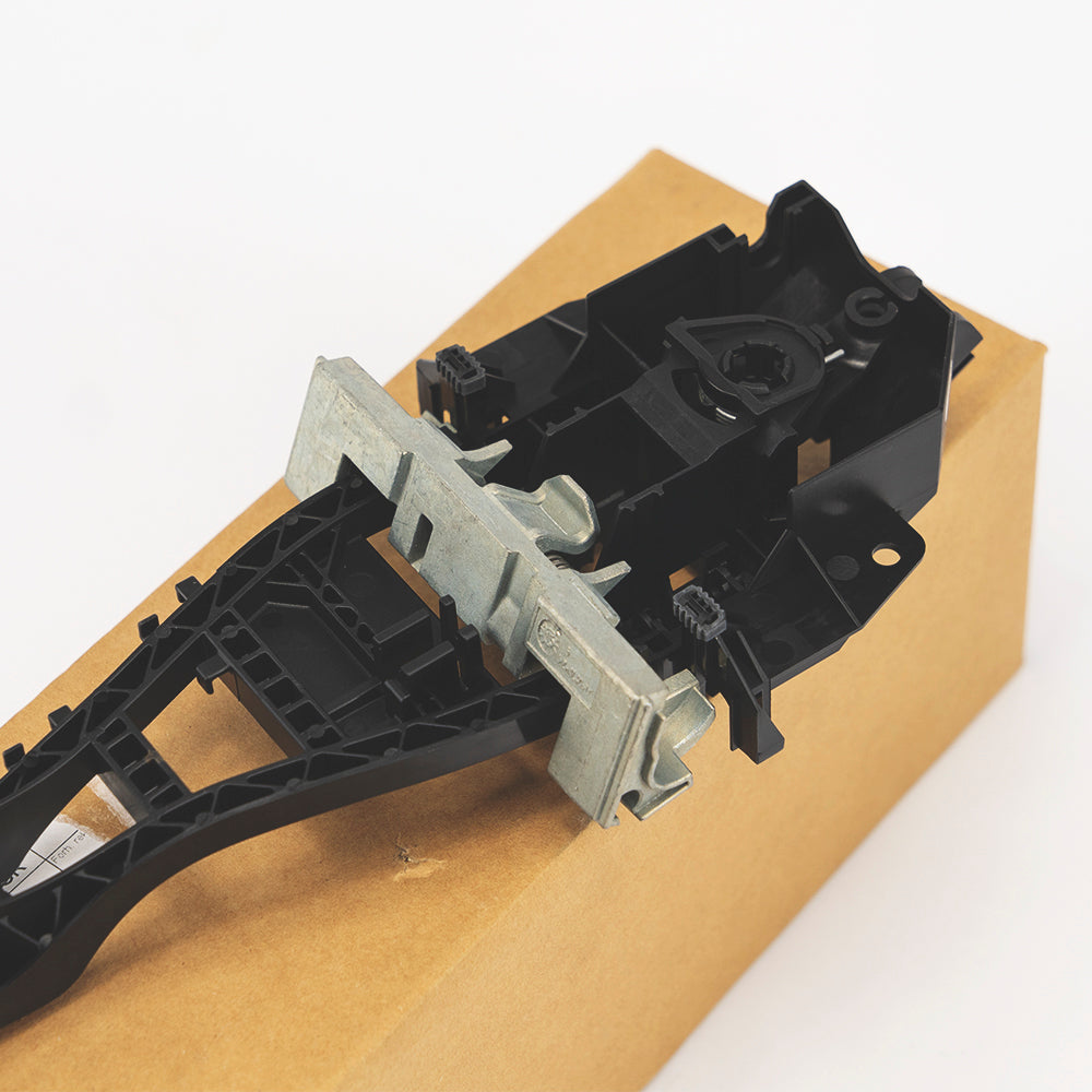 FRONT LH DOOR HANDLE REINFORCEMENT