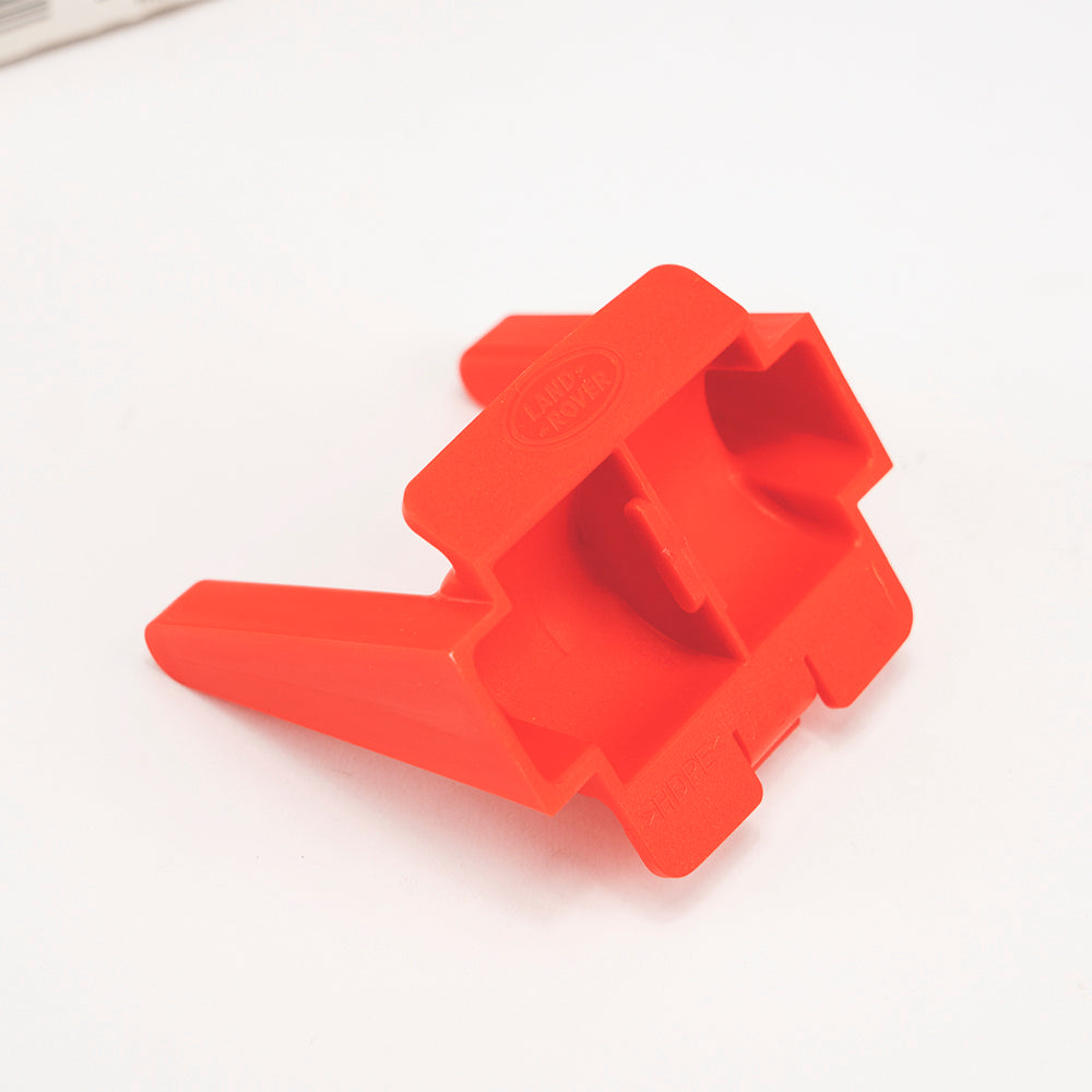 REMOVABLE TOW HITCH BLANKING PLUG