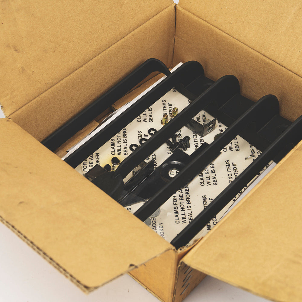 RH REAR INNER LAMP GUARD