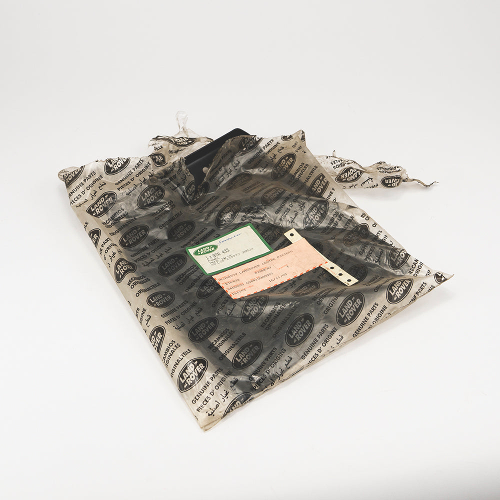 LH REAR MUDFLAP MOUNTING